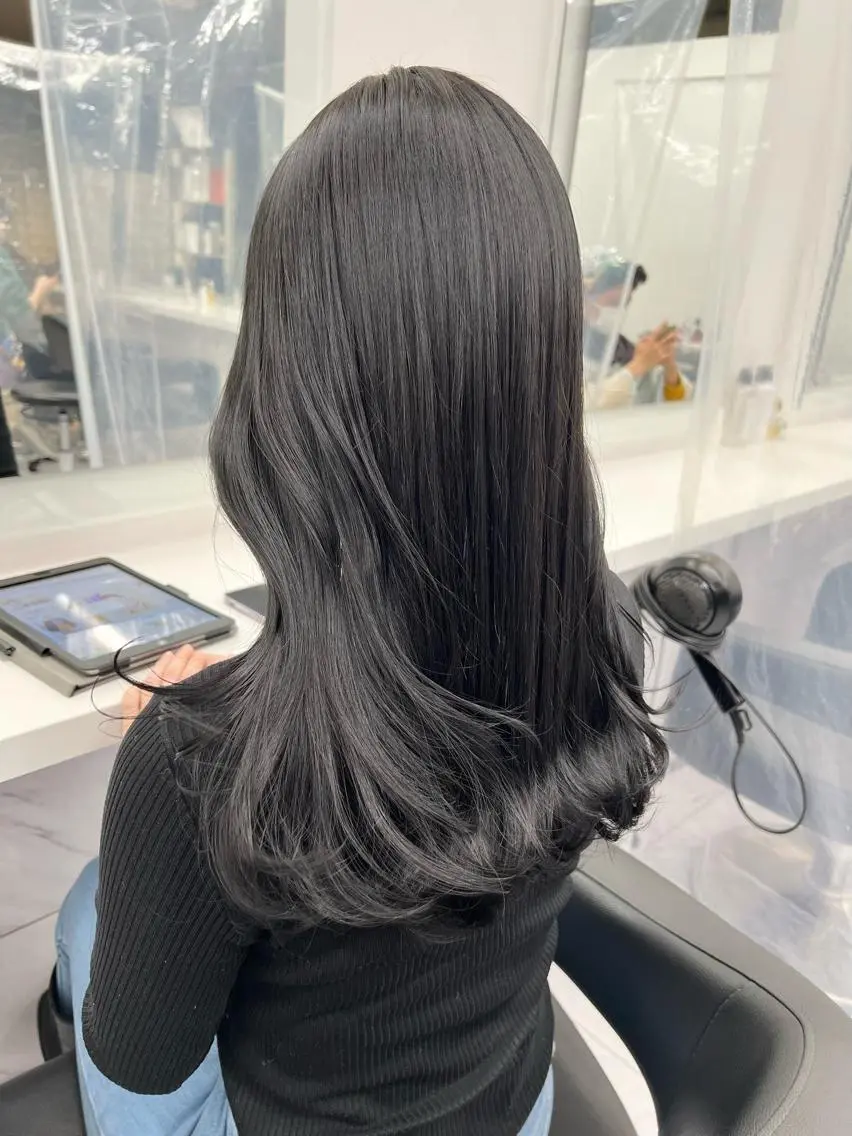 セミロング カラー パーマ ヘアアレンジ メンズ キッズ ネイル マツエク・マツパ アイブロウ 上品＆韓国風 🥀海心🥀のヘアスタイル