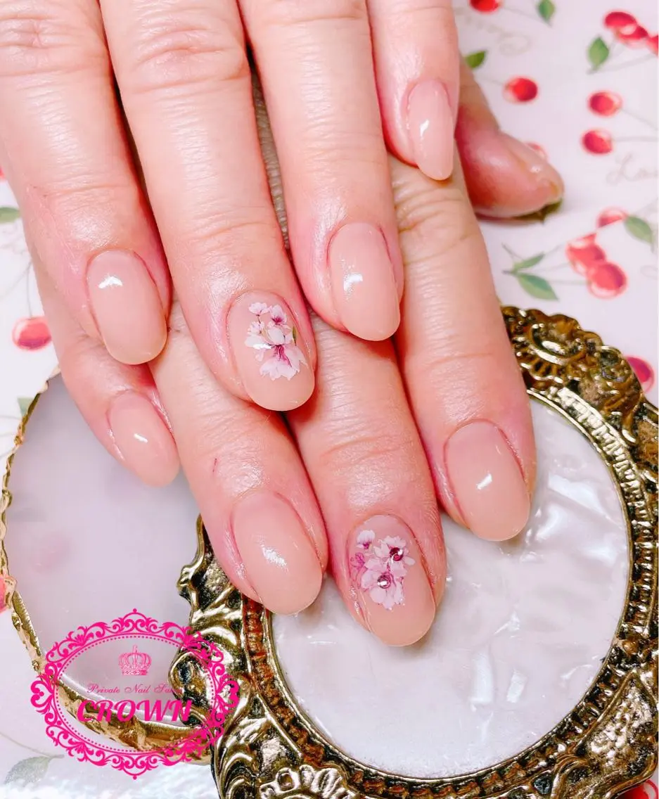 ネイル CROWN プライベートサロンのネイルデザイン