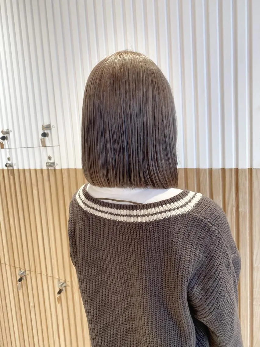 ミディアム カラー アッシュ ブリーチ ケアブリーチ 透明感カラー デザインカラー カット ヘアカラー ボブ/ハイトーン 福生Radix 下田のヘアスタイル