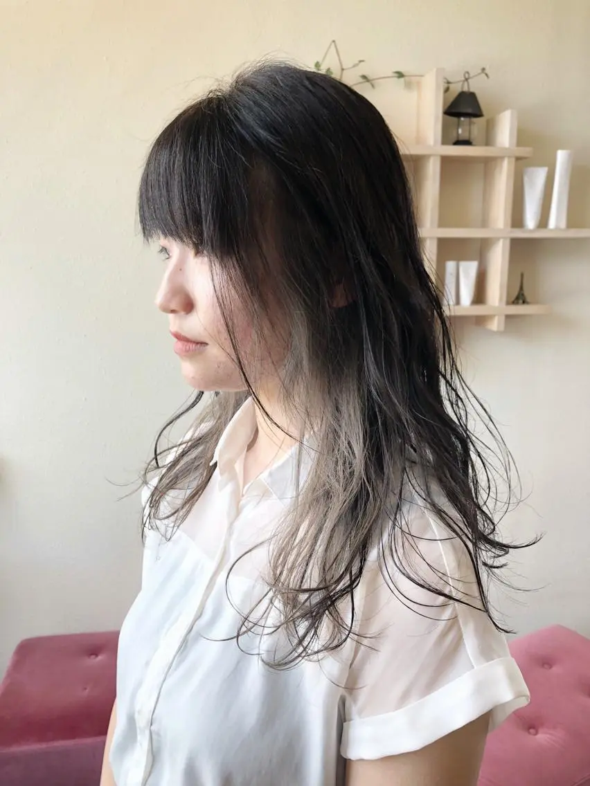 ロング 中川 茜里のヘアスタイル