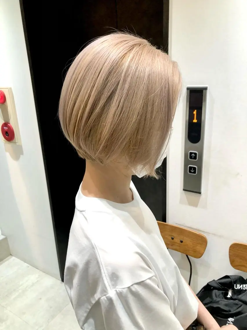 ショート ヘアカラー 🌈外国風ハイライト こうたろうのヘアスタイル