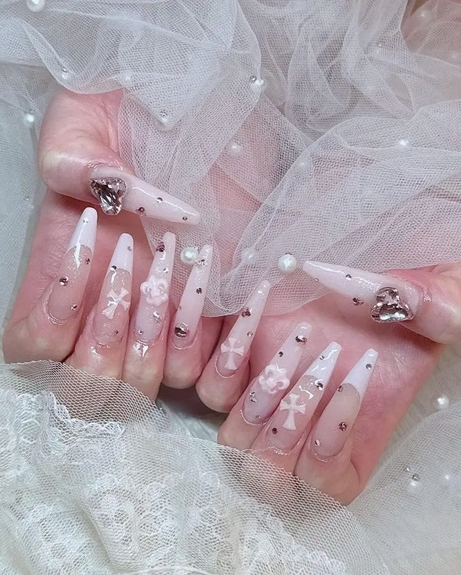 ネイル ボルドー チークネイル 長さ出し フレンチネイル ジェルネイル Emi🌸Belle Nail Salonのネイルデザイン