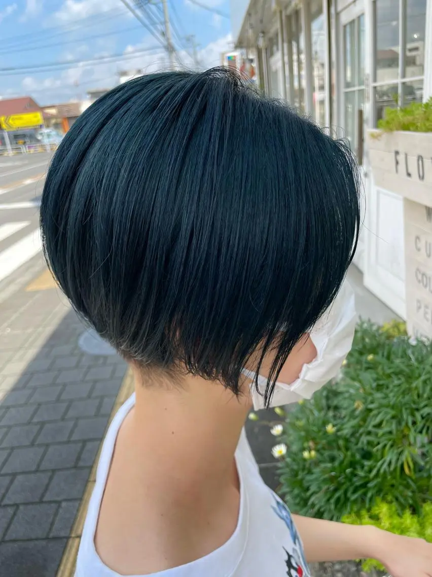 ショート カラー ブリーチ ケアブリーチ ダブルカラー インナーカラー 推し ブリーチ  髪質改善のヘアスタイル