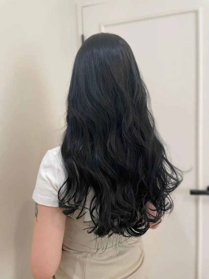 ロング カラー ヘアアレンジ 黒髪 ブリーチ ブルーカラー ブルーブラック 透明感カラー カット ヘアカラー トリートメント 髪質改善特化 🫧松野力也のヘアスタイル