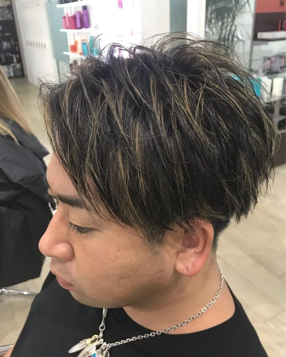 カラー メンズ レイヤーカット 西村あきやのヘアスタイル