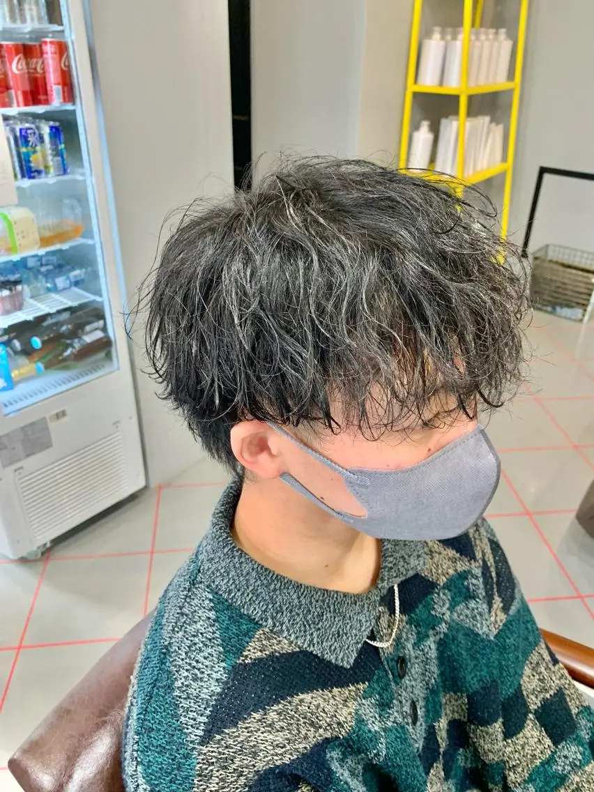 ショート パーマ メンズ メンズパーマ 波巻きパーマ 【扱いやすいパーマ】 眞鍋拓己のヘアスタイル