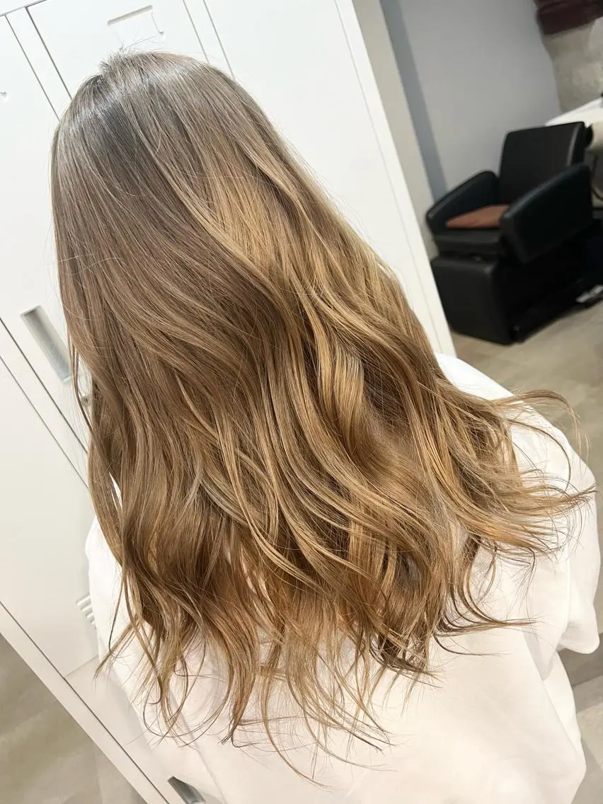 カラー ベージュカラー ブリーチ ケアブリーチ ハイトーンカラー ミルクティーベージュ 寺嶋 貴大のヘアスタイル