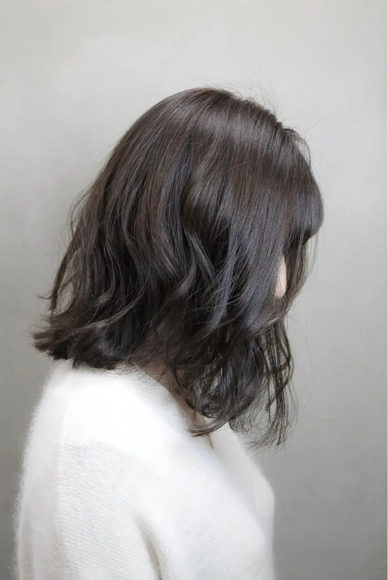 ミディアム カラー グレージュ 【透明感、艶髪】西村 有司のヘアスタイル