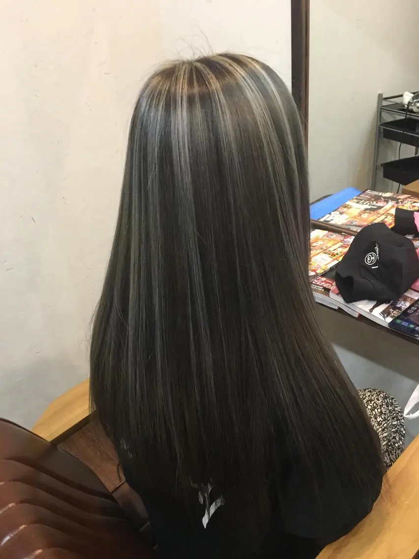 ロング カラー アッシュ ダークアッシュ ハイライトカラー ハイライト ヘアカラー kuroken ★feniceのヘアスタイル