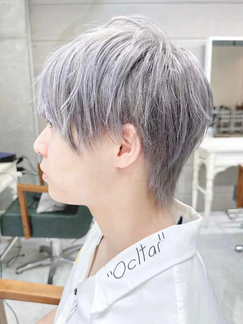 カラー メンズ メンズブリーチ メンズハイトーン メンズウルフカット ブリーチ ダブルカラー DAYS Men’sのヘアスタイル