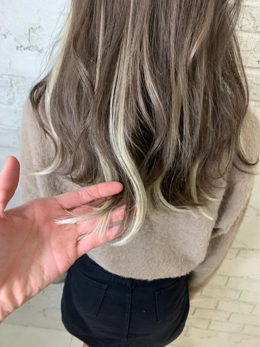 ロング エクステ ハイライト ブリーチ特化 ハイトーンRYOYAのヘアスタイル