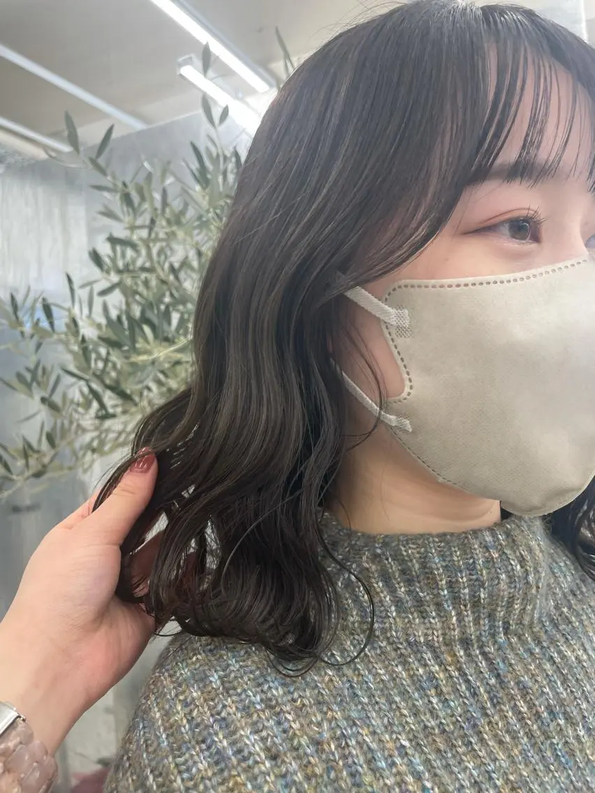 ミディアム 顔周りカット 暖色🎀ゆるふわ☁️ MOERI 🍒のヘアスタイル