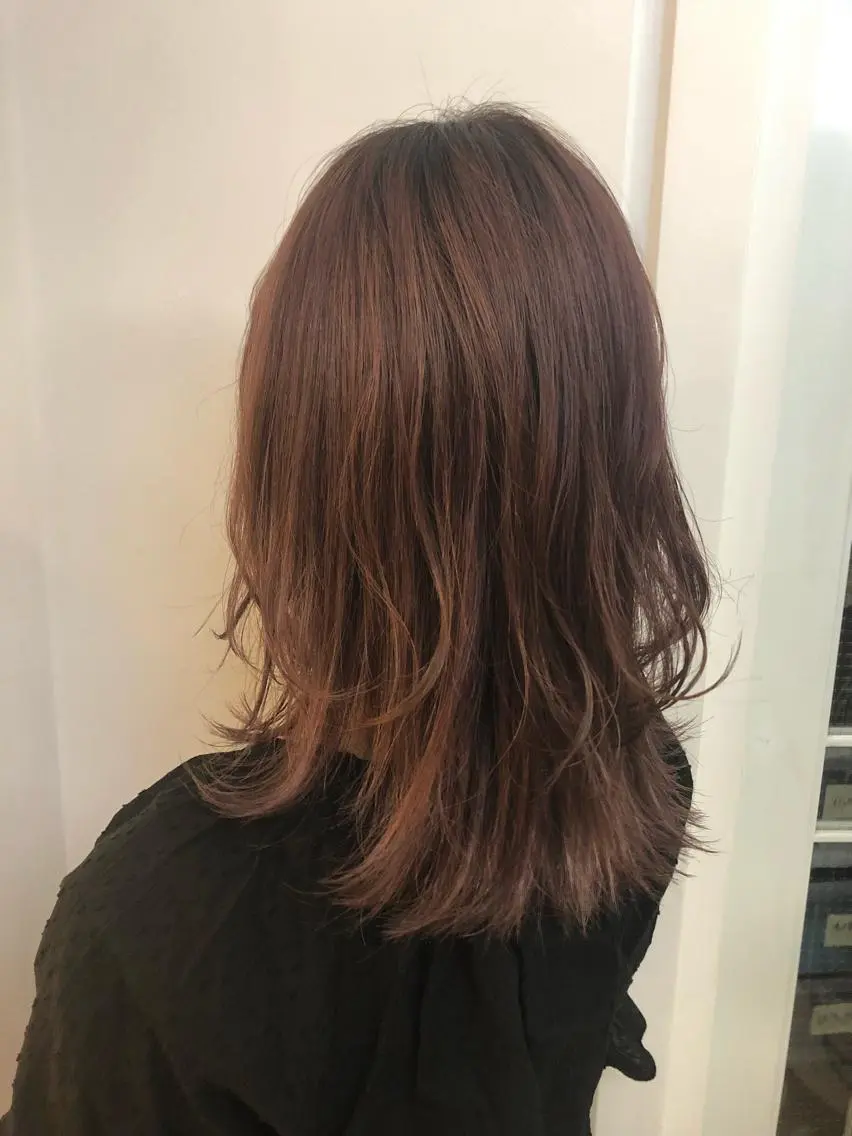 ミディアム カラー ブリーチ ピンクカラー 西村 有紗のヘアスタイル