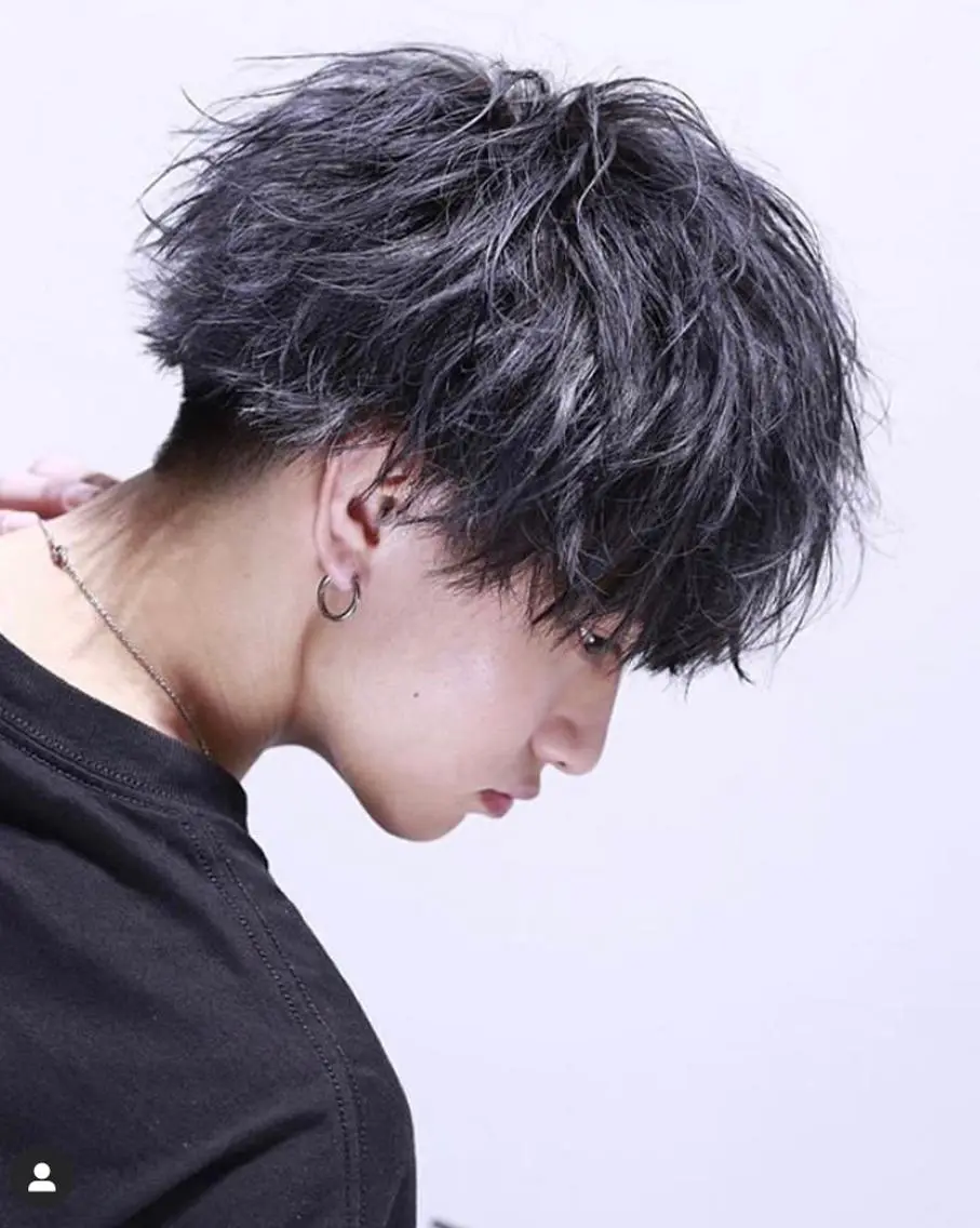 ショート カラー パーマ メンズ カット パーマ トリートメント イズ ミのヘアスタイル