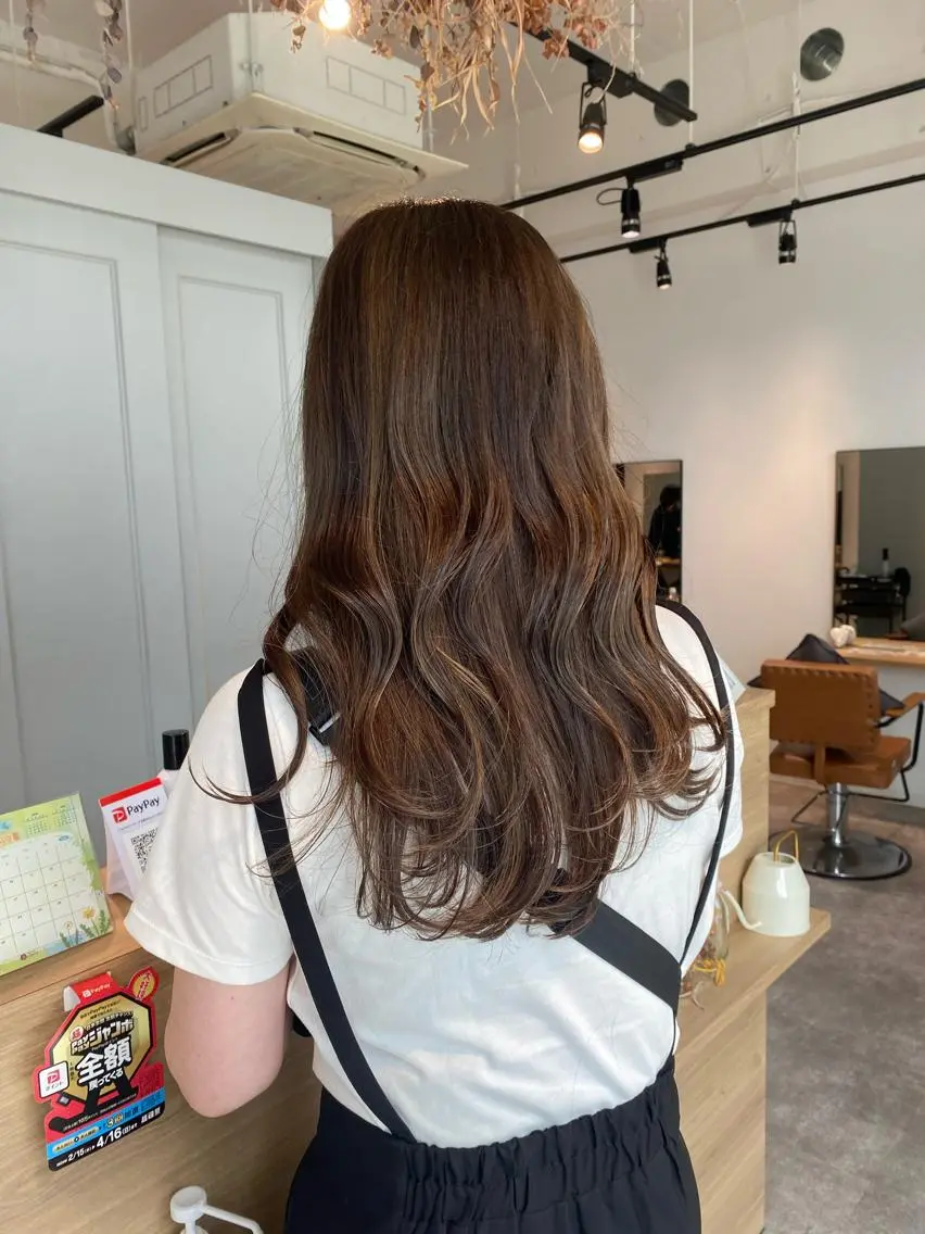 ロング カラー ハイライトカラー ハイライト カット ヘアカラー オスズ 🎀´-のヘアスタイル