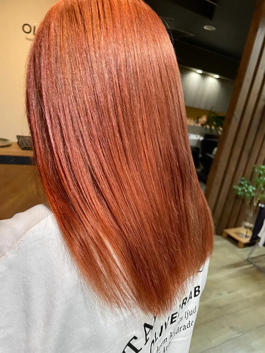 セミロング カラー ヘアカラー カジ エリナのヘアスタイル