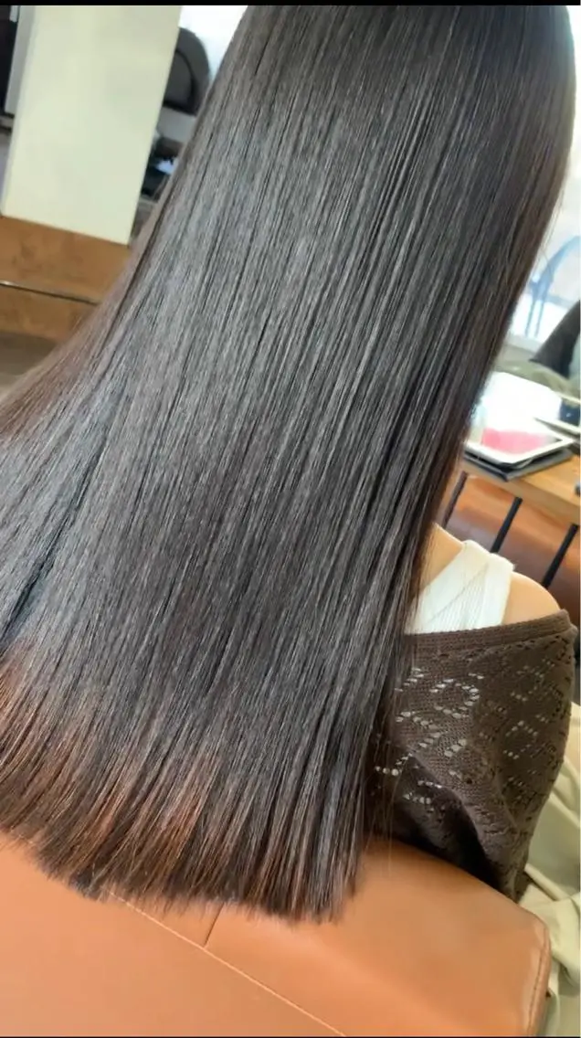 セミロング 髪質改善 縮毛矯正 ヘアカラー トリートメント ブリーチ毛に縮毛矯正 ✨カラー✨山田 正幸のヘアスタイル