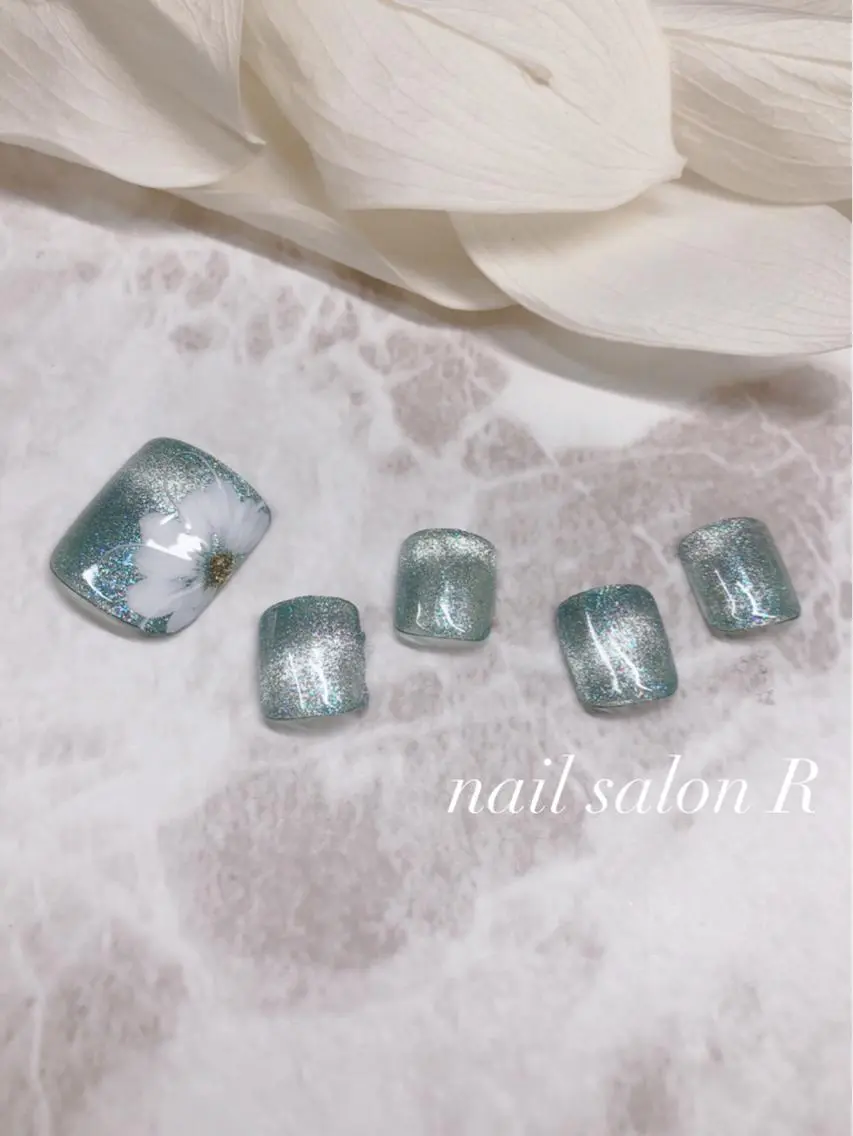 ネイル フットネイル nail salon Rのネイルデザイン