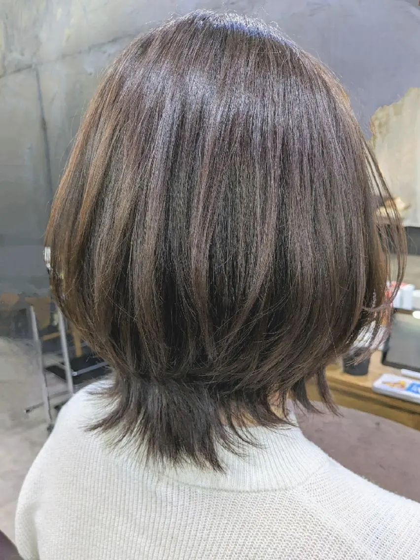 ショート カラー 柴田 えいじのヘアスタイル