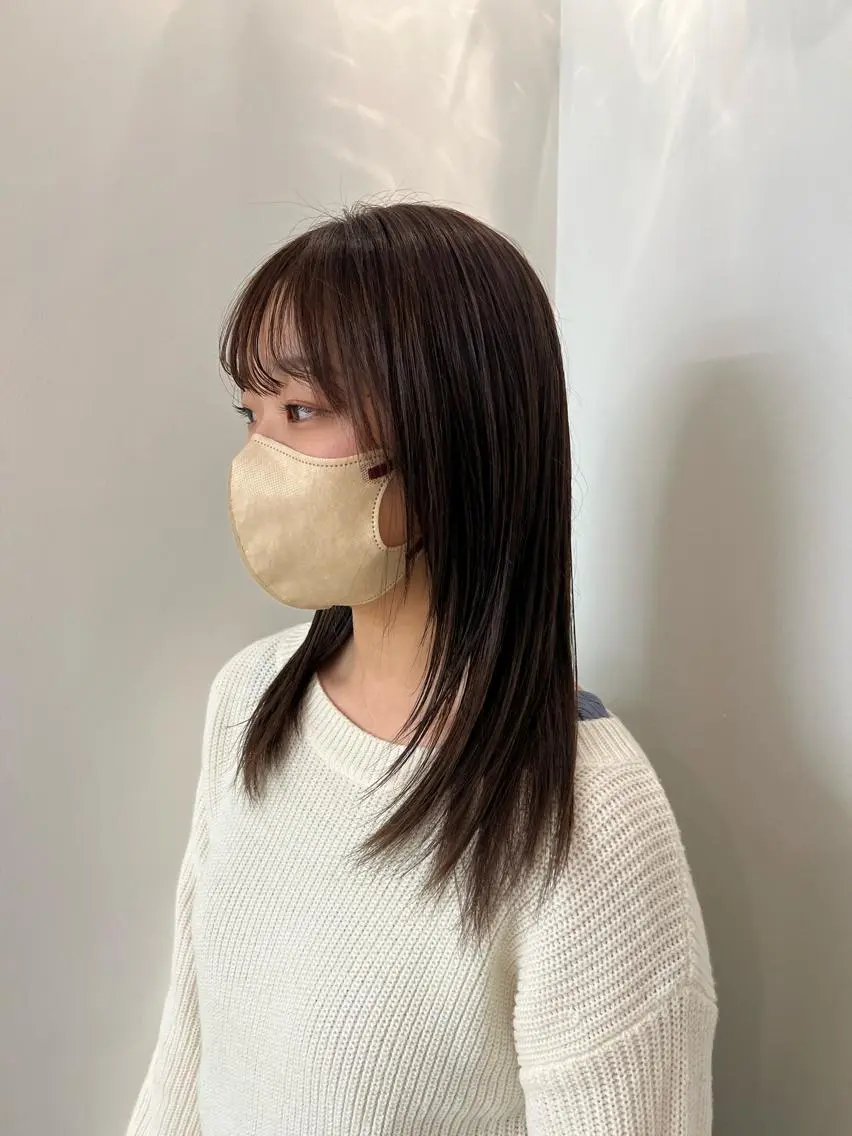 ミディアム 成岡 愛美のヘアスタイル