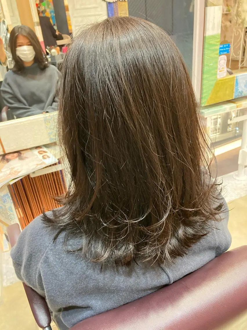 セミロング GOSSIP信国 瑞絵のヘアスタイル