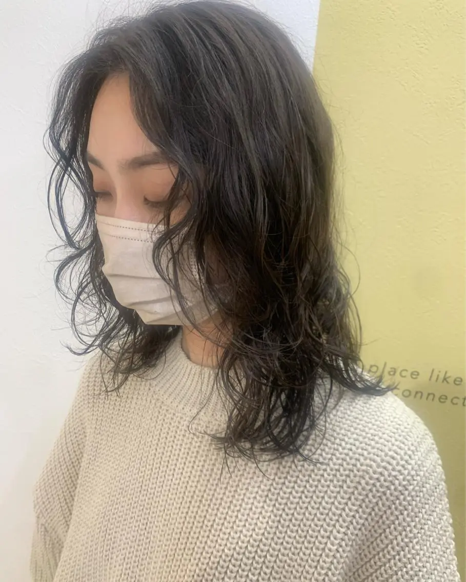 セミロング カラー セミロングパーマ アッシュ アッシュグレー hubhair レイヤー/透明感のヘアスタイル