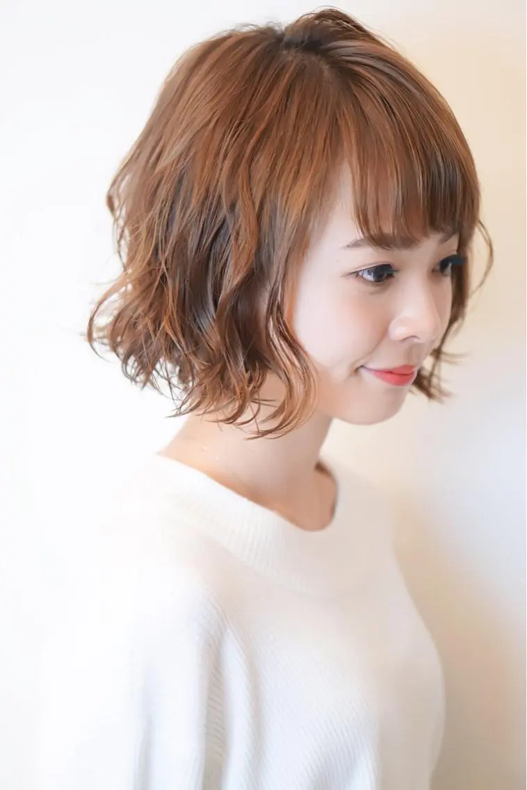 ショート カラー パーマ 外ハネヘア カット パーマ ディレクター ノナカのヘアスタイル