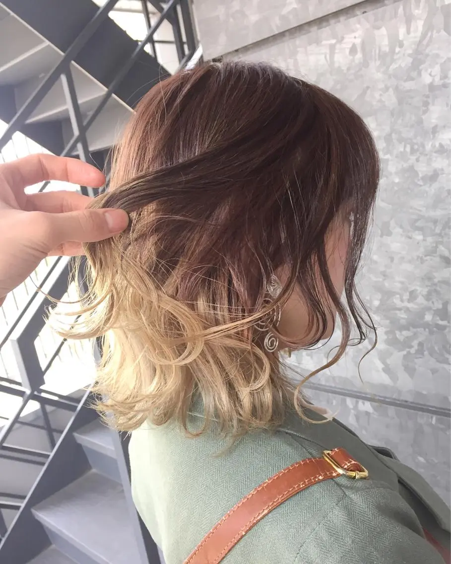 セミロング カラー ベージュカラー グラデーションカラー ホワイトベージュ 髪質改善/白髪ぼかし KENTAのヘアスタイル