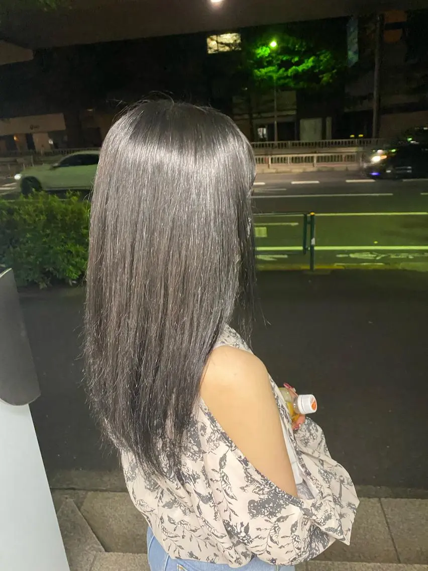 カラー 岩崎 優のヘアスタイル