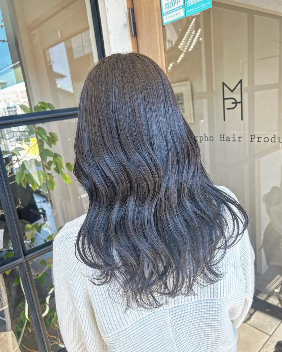 ロング カラー ベージュカラー 透明感カラー オリーブベージュ 井上 花音のヘアスタイル