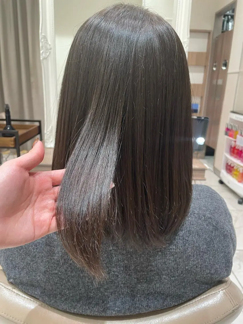 セミロング カラー 韓国透明感カラー🌀 yuukiのヘアスタイル