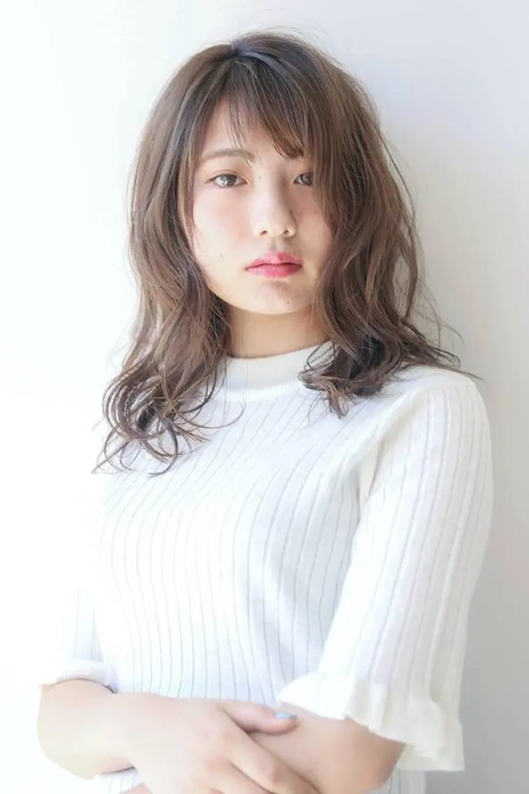 ミディアム ヘアアレンジ 鶴﨑 美優亜のヘアスタイル