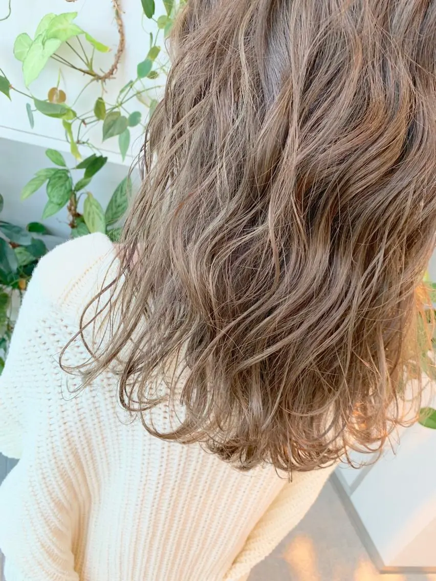 ミディアム カラー ハイライトカラー ハイライト ヘアカラー トリートメント 東北No.1完全個室 💐梶谷社長のヘアスタイル