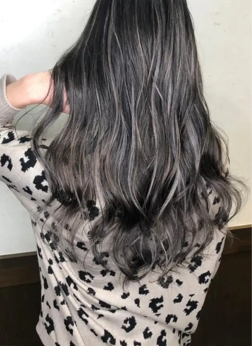 ミディアム カラー グラデーションカラー ハイライトカラー ハイライト カット ヘアカラー トリートメント ケア剤オタク×海外 ヘア長谷川裕起のヘアスタイル