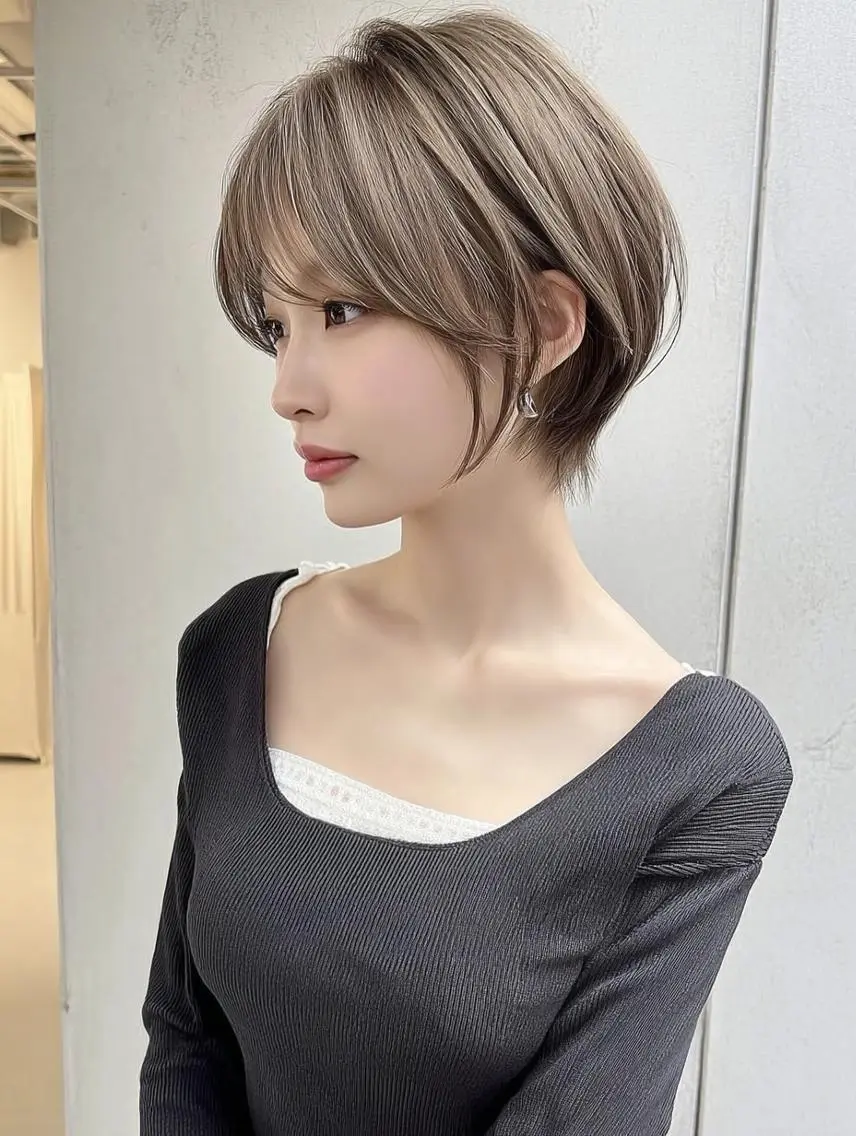 ショート カット ヘアカラー トリートメント 青木 りおのヘアスタイル