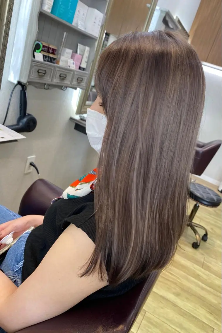 ミディアム カラー イルミナカラー カット ヘアカラー grand juteのヘアスタイル