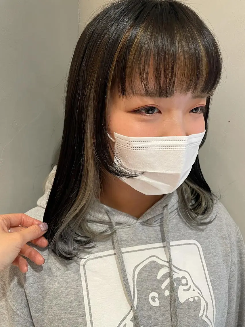 ミディアム カラー ミストバング ブリーチ フェイスフレーミング 荒木 依莉亜のヘアスタイル