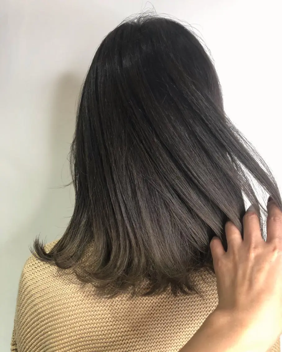 セミロング カラー グレージュ カット ヘアカラー トリートメント Gardenhair 小笠原篤矢ショートのヘアスタイル