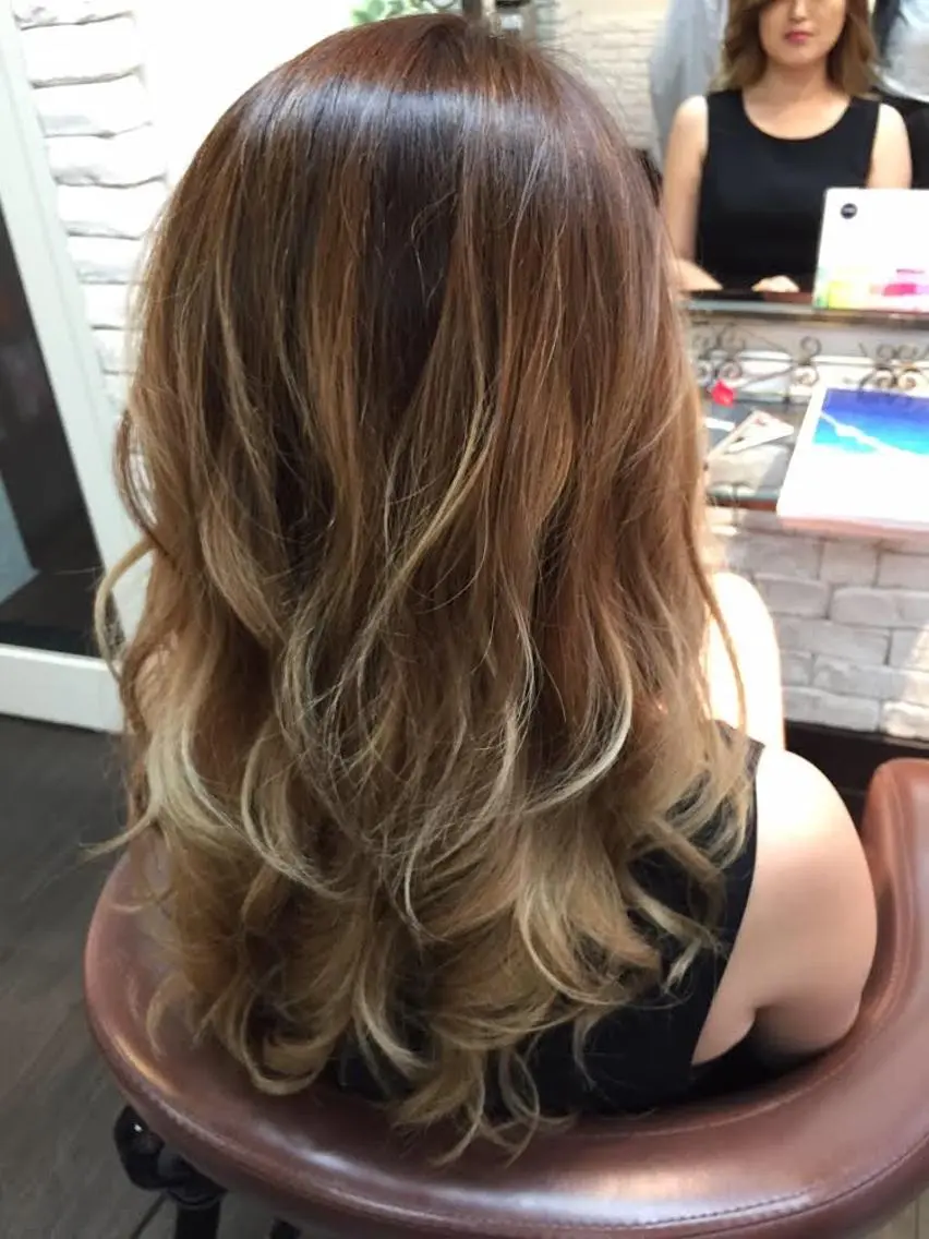 セミロング noa ノアのヘアスタイル
