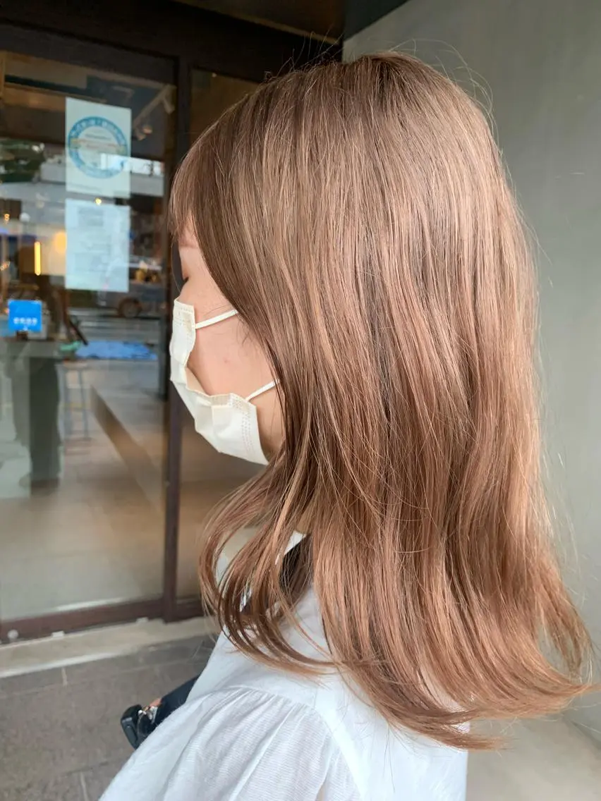 ミディアム カラー ベージュカラー ハイトーンカラー オレンジ ヘアカラー ピンクカラー/ mana🎀のヘアスタイル