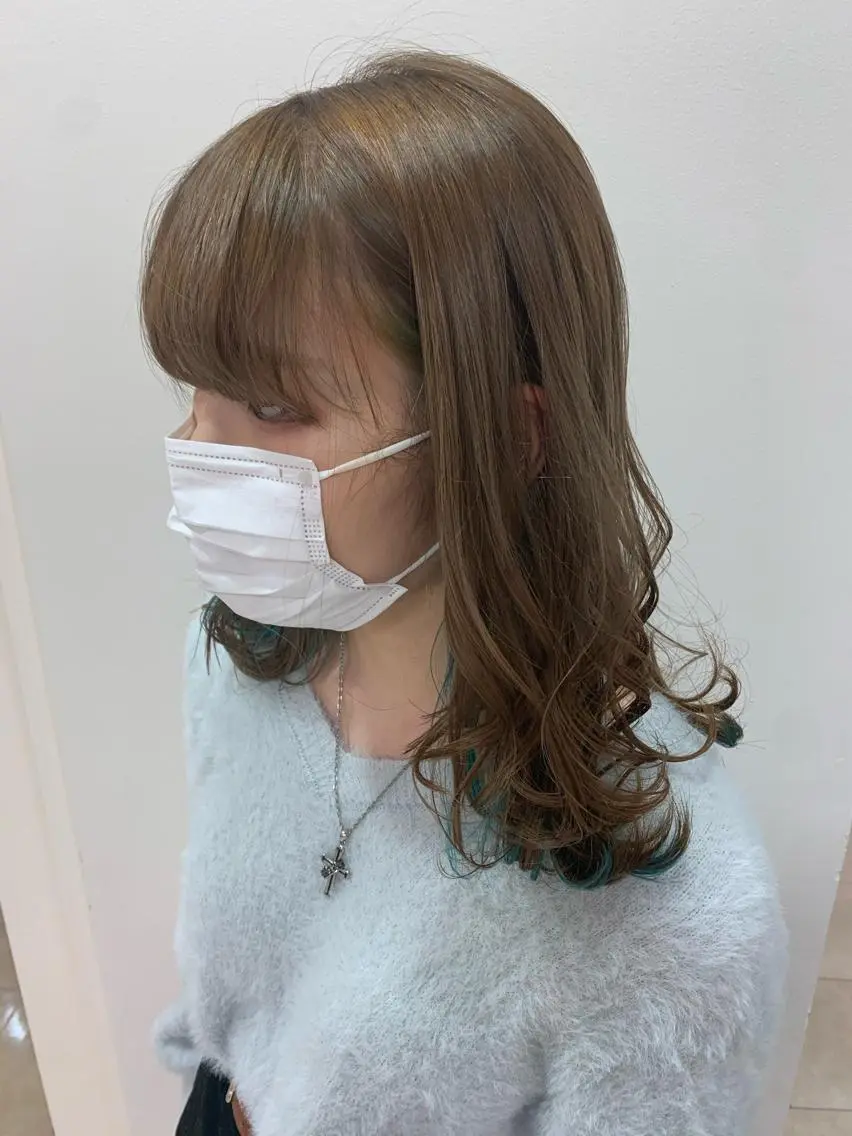セミロング カラー ヘアカラー ヘッドスパ 顔まわりカット✄ ベージュカラー🧸のヘアスタイル