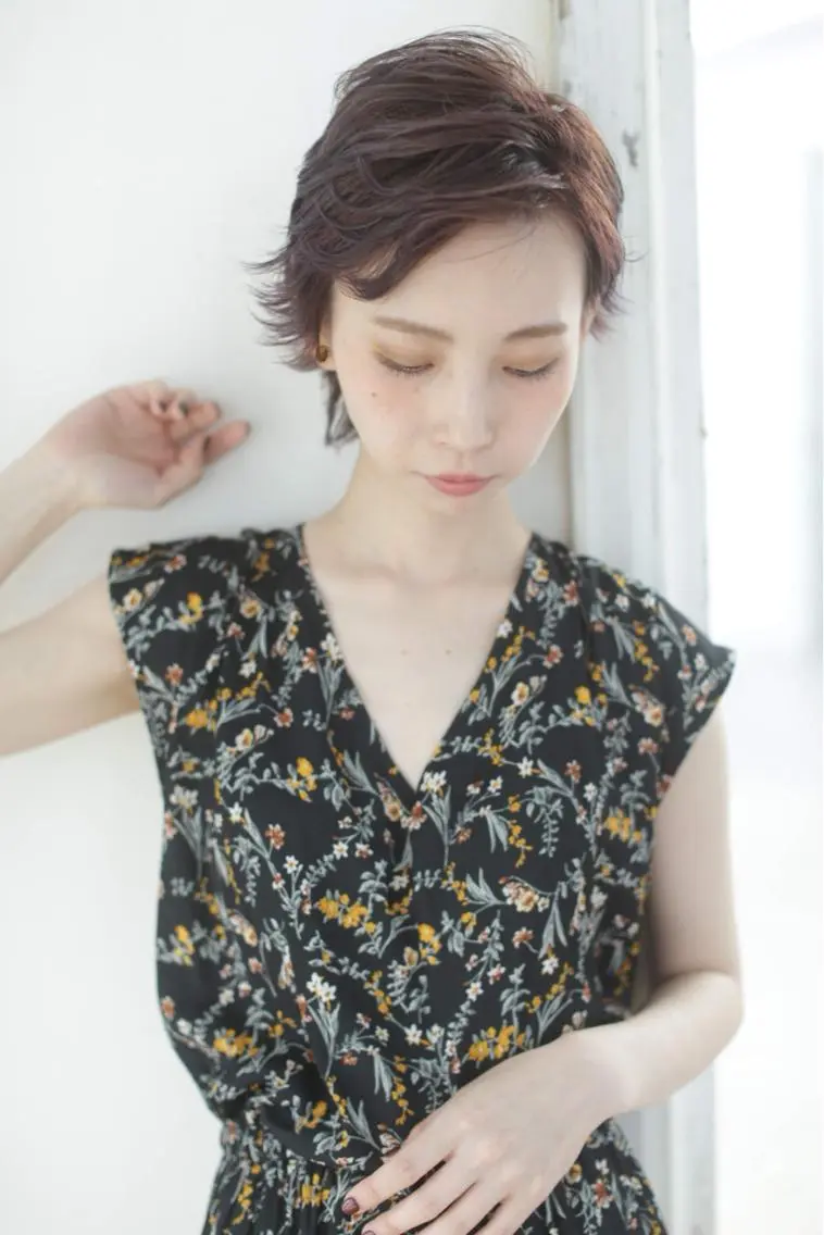 ショート カラー 切りっぱなしボブ バレイヤージュ 黒髪 グレージュ ボブ カット ヘアカラー トリートメント レイヤーカット 川田くるみのヘアスタイル