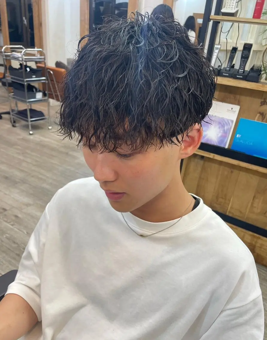 パーマ メンズ ショート センターパート メンズ韓国風 マッシュ メンズパーマ 学生(メンズ向け) カット パーマ N° anfeel 渋谷🪞🫧のヘアスタイル