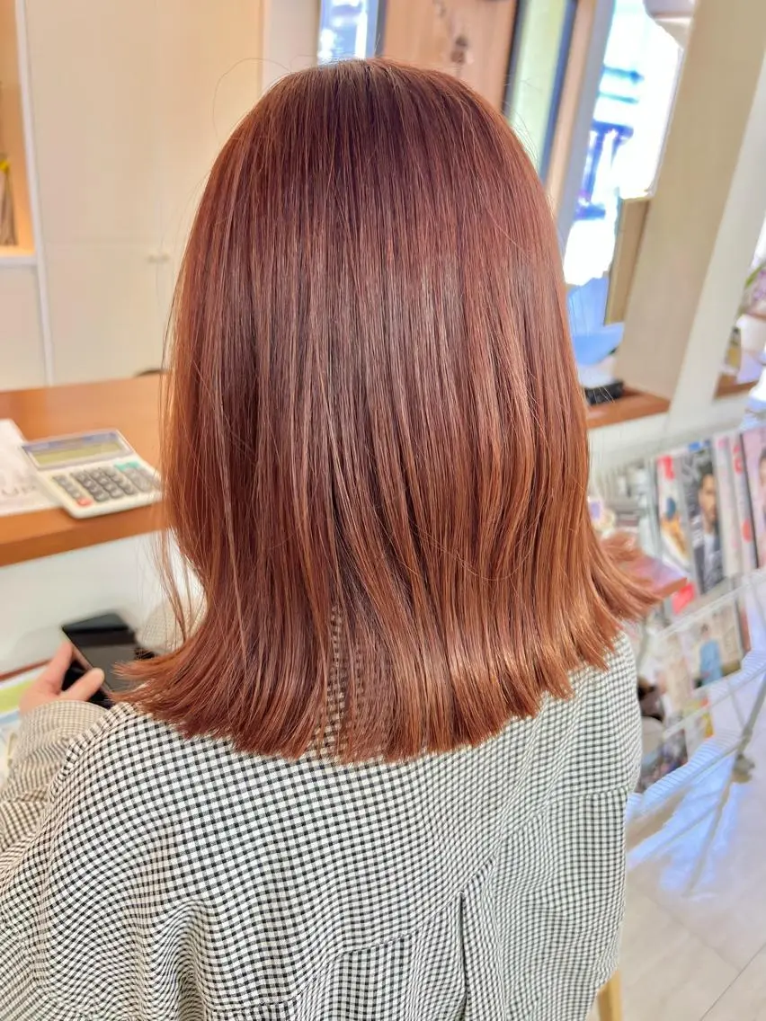 ミディアム カラー 黒崎 美乃里のヘアスタイル
