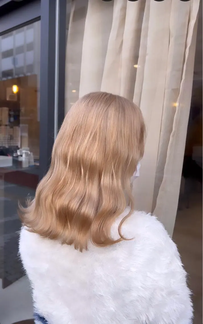 セミロング ヘアカラー マテリアル 中央駅店のヘアスタイル