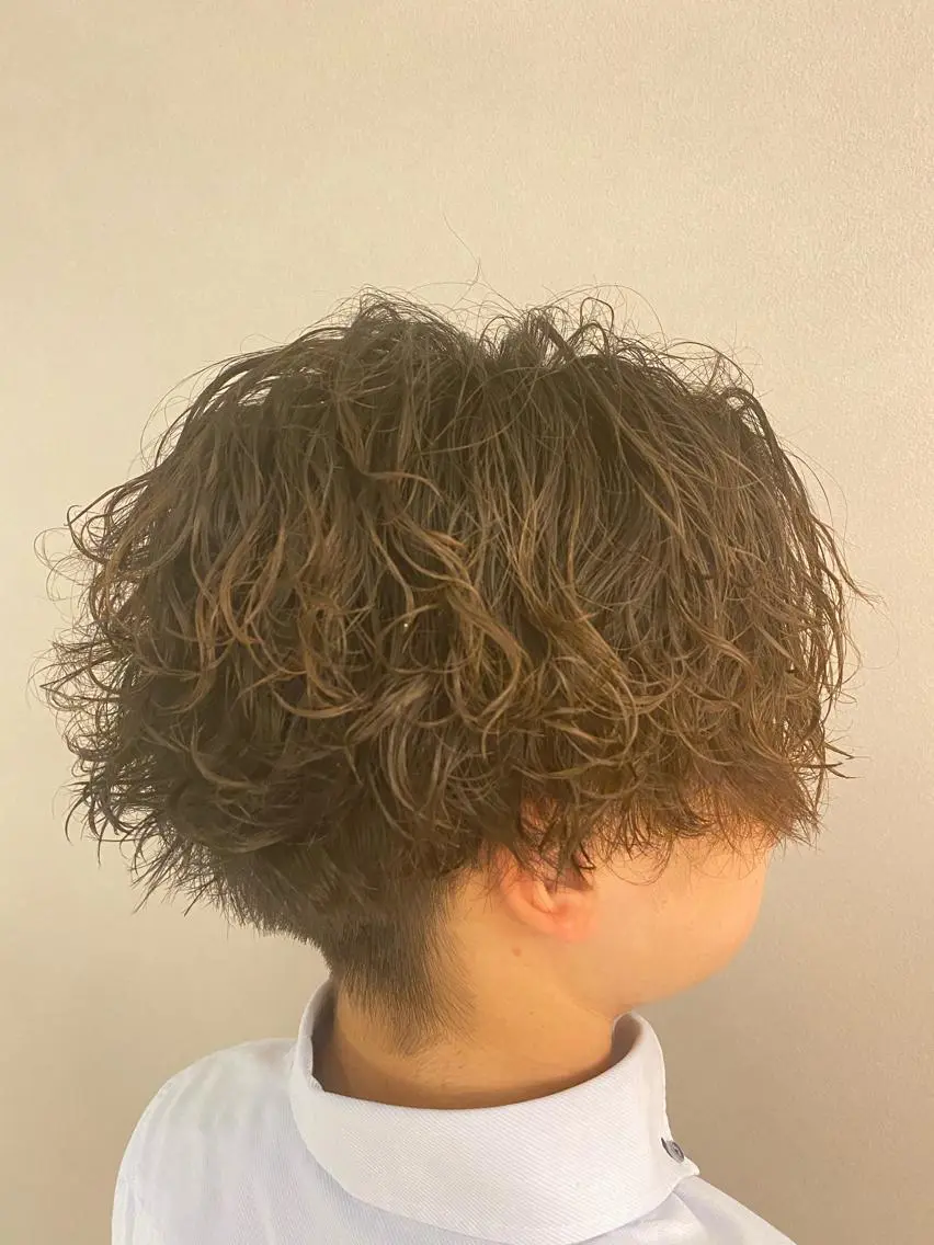ミディアム パーマ メンズ カット パーマ 梅田茶屋町メンズ 専門美容師 山元一平のヘアスタイル