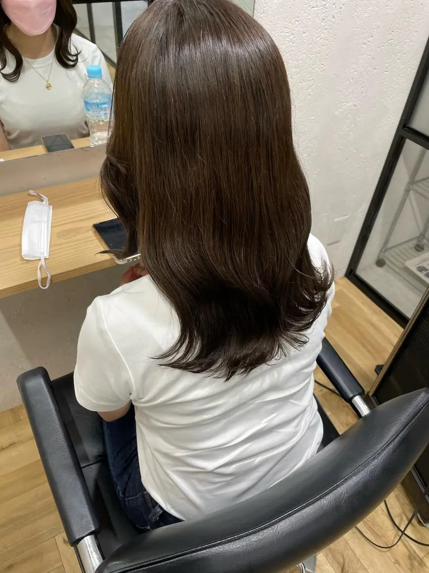 セミロング カラー ブリーチ ケアブリーチ ダブルカラー ハイライトカラー イルミナカラー オリーブカラー 特化　　kaiのヘアスタイル