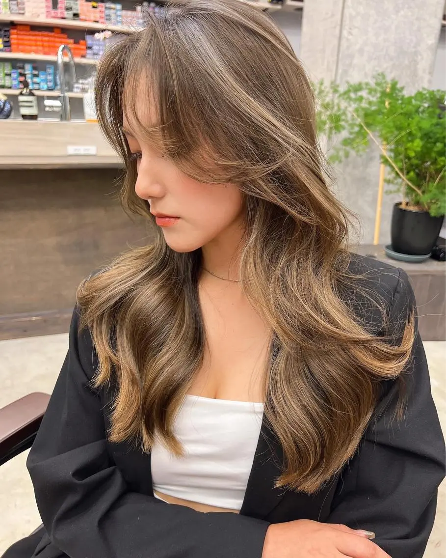 ロング 🇨🇳ワンホンヘア 下田鉄也のヘアスタイル