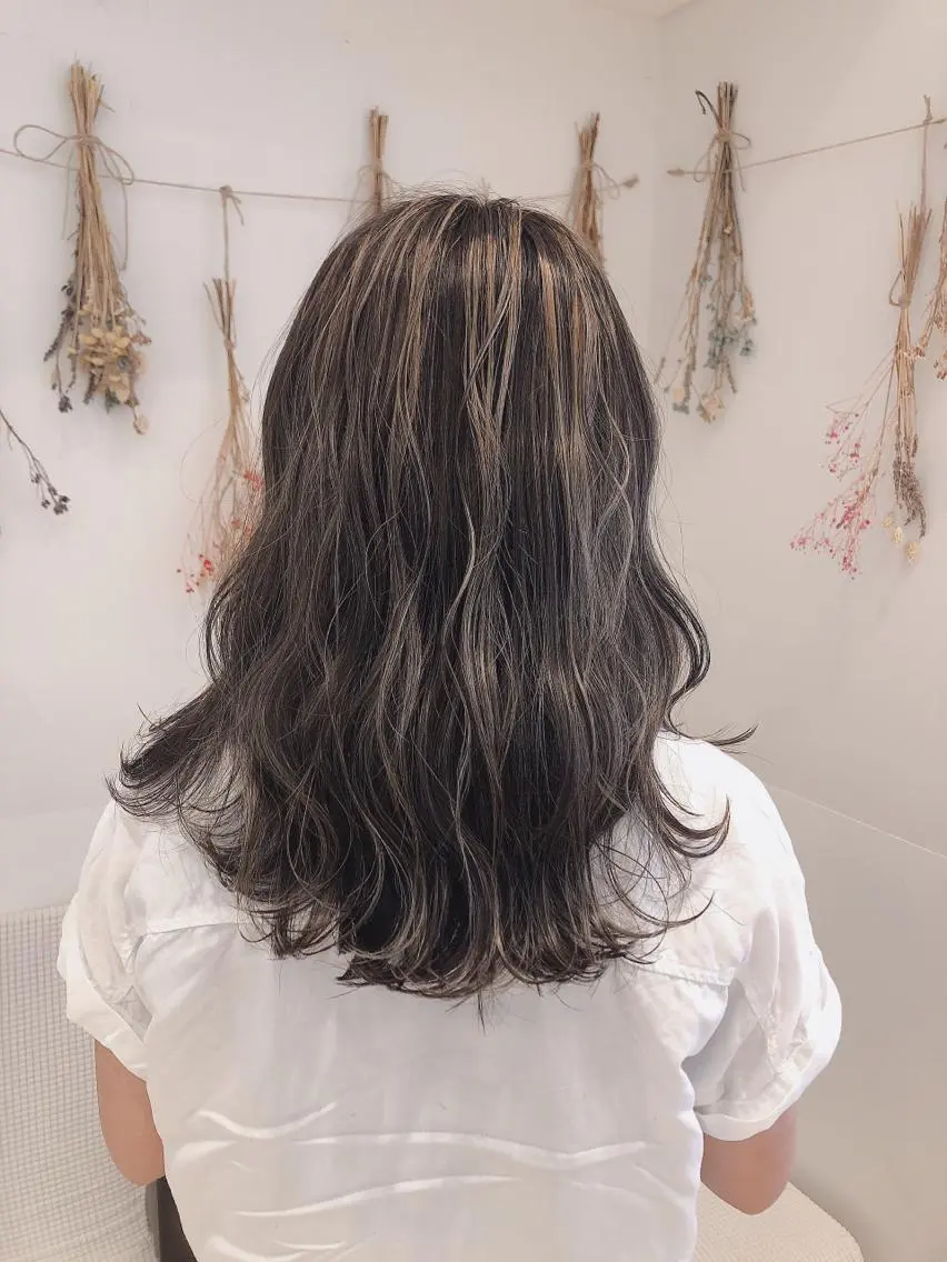 セミロング カラー はだゆうき @hadadan08のヘアスタイル