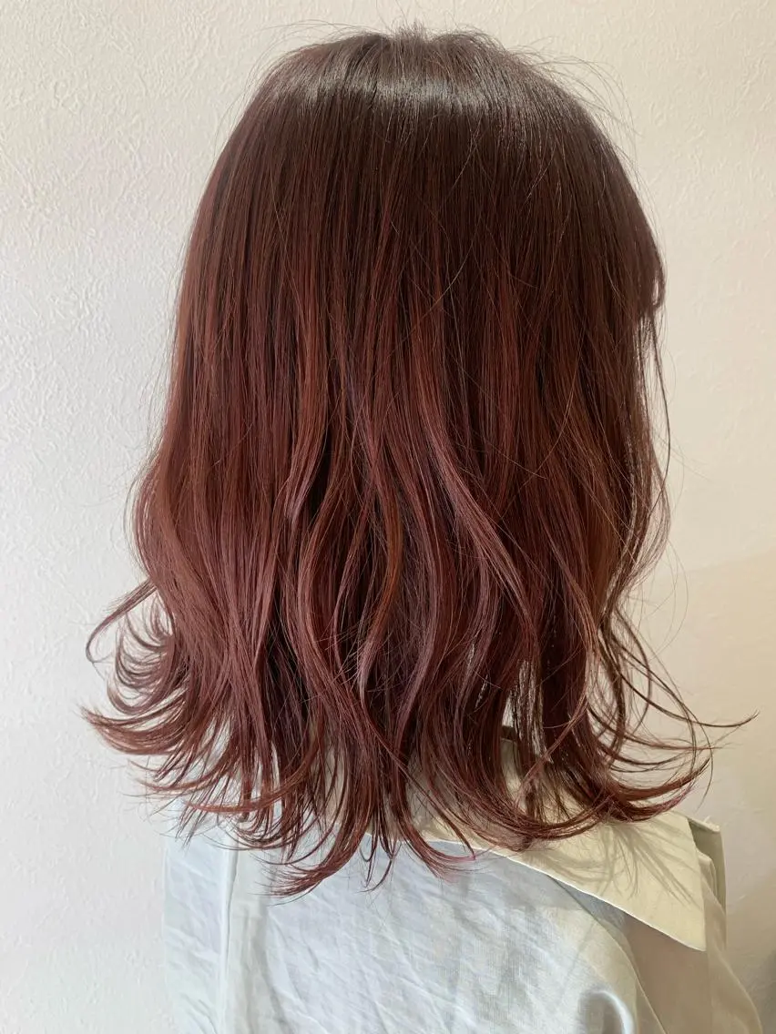 ミディアム カラー ブリーチ ブラウンカラー ブリーチなしカラー ピンクカラー ピンクブラウン hubhair レイヤー/透明感のヘアスタイル